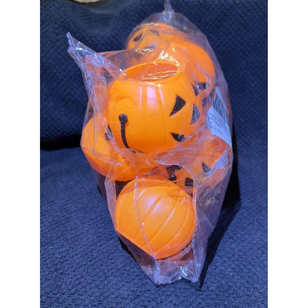 Bundle of 10pc‎ plastic Halloween orange pumpkin buckets w/ handles Approx 3”x3”
